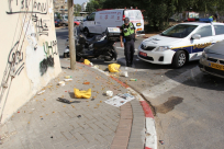 بالصور: إصابة متوسطة لسائق دراجة نارية بحادث طرق بمدينة يافا 